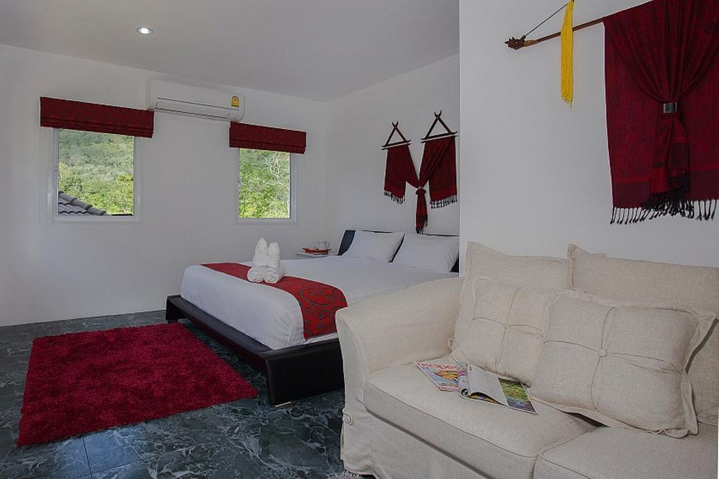 Big Buddha Hill Villa Rawai Room photo